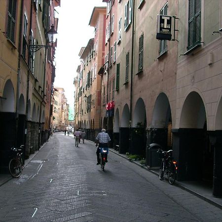 Vista Sul Carruggio, Centro Storico Di Chiavari Eksteriør billede