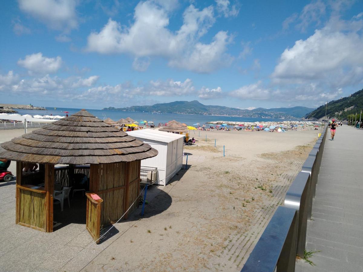 Vista Sul Carruggio, Centro Storico Di Chiavari Eksteriør billede
