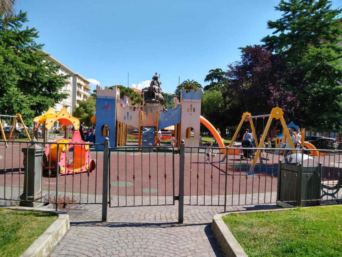 Vista Sul Carruggio, Centro Storico Di Chiavari Eksteriør billede