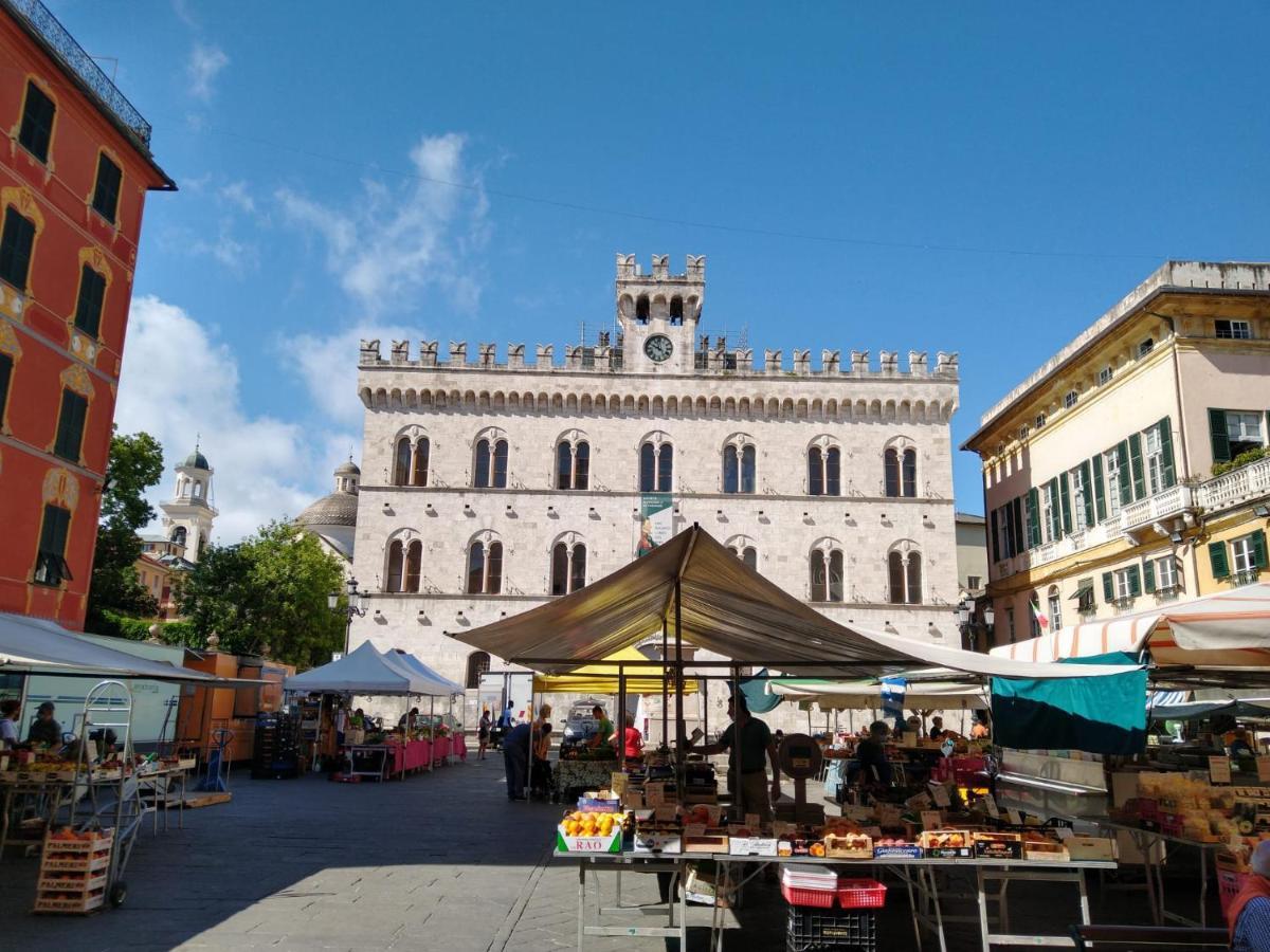 Vista Sul Carruggio, Centro Storico Di Chiavari Eksteriør billede